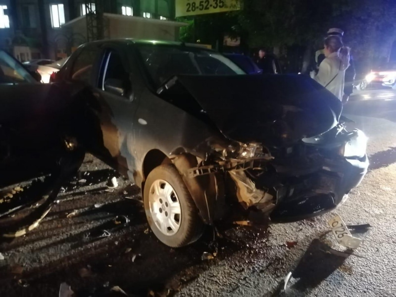 В Рязани на улице Чкалова столкнулись три автомобиля