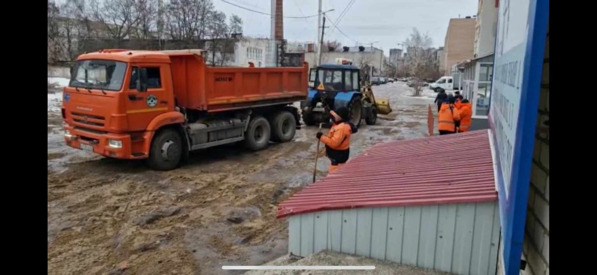 В Рязани Народный бульвар взял в плен коммунальную технику