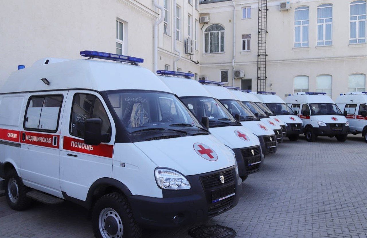 В районы Рязанской области передали 26 новых машин скорой помощи