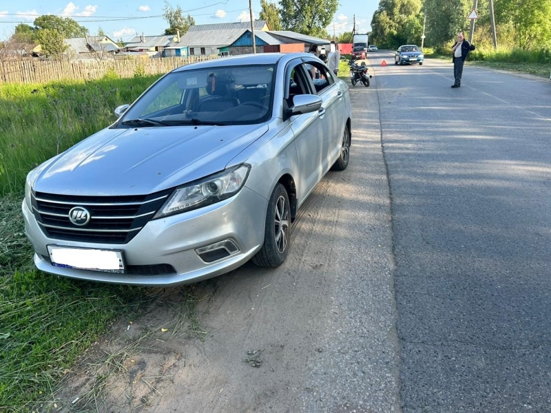 Под Рязанью двое подростков чуть не погибли, катаясь на мопеде