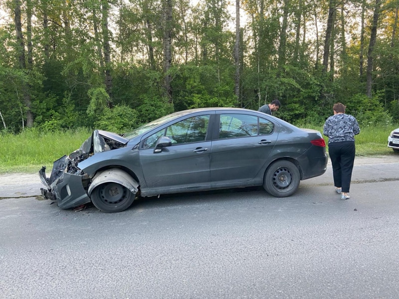 В Рязани две автоледи не поделили дорогу