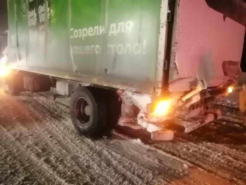 В Рязани на трассе Р-132 «Золотое кольцо» легковушка столкнулась с грузовиком