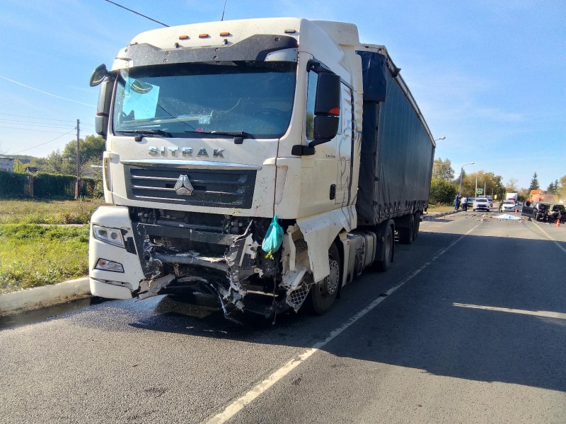 В страшной аварии под Рязанью погибло два человека