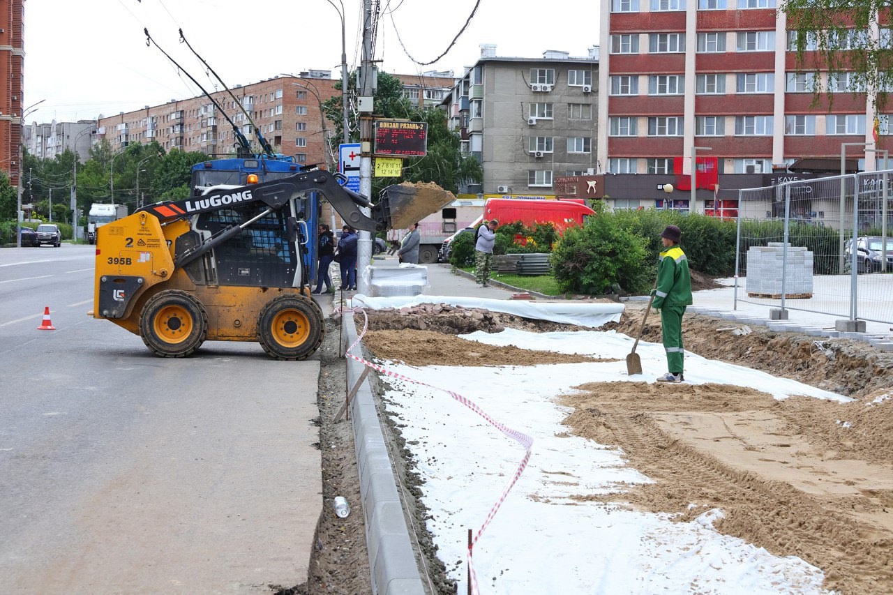 В Рязань привезли каркас для стелы "Город трудовой доблести"