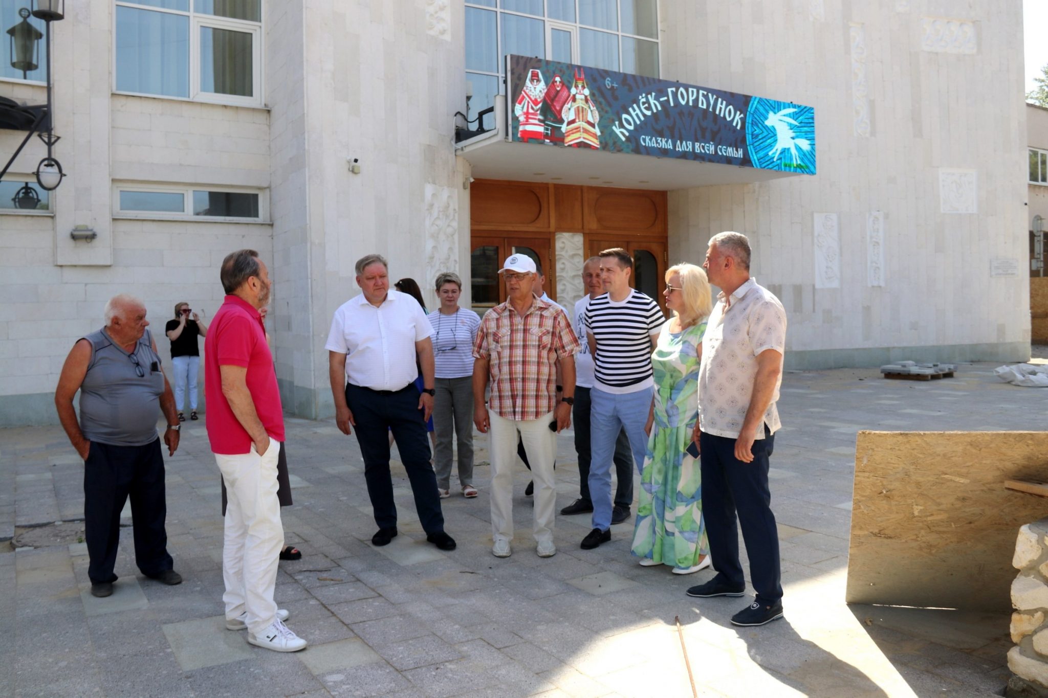 Депутаты проверили благоустройство Рязанского театра кукол