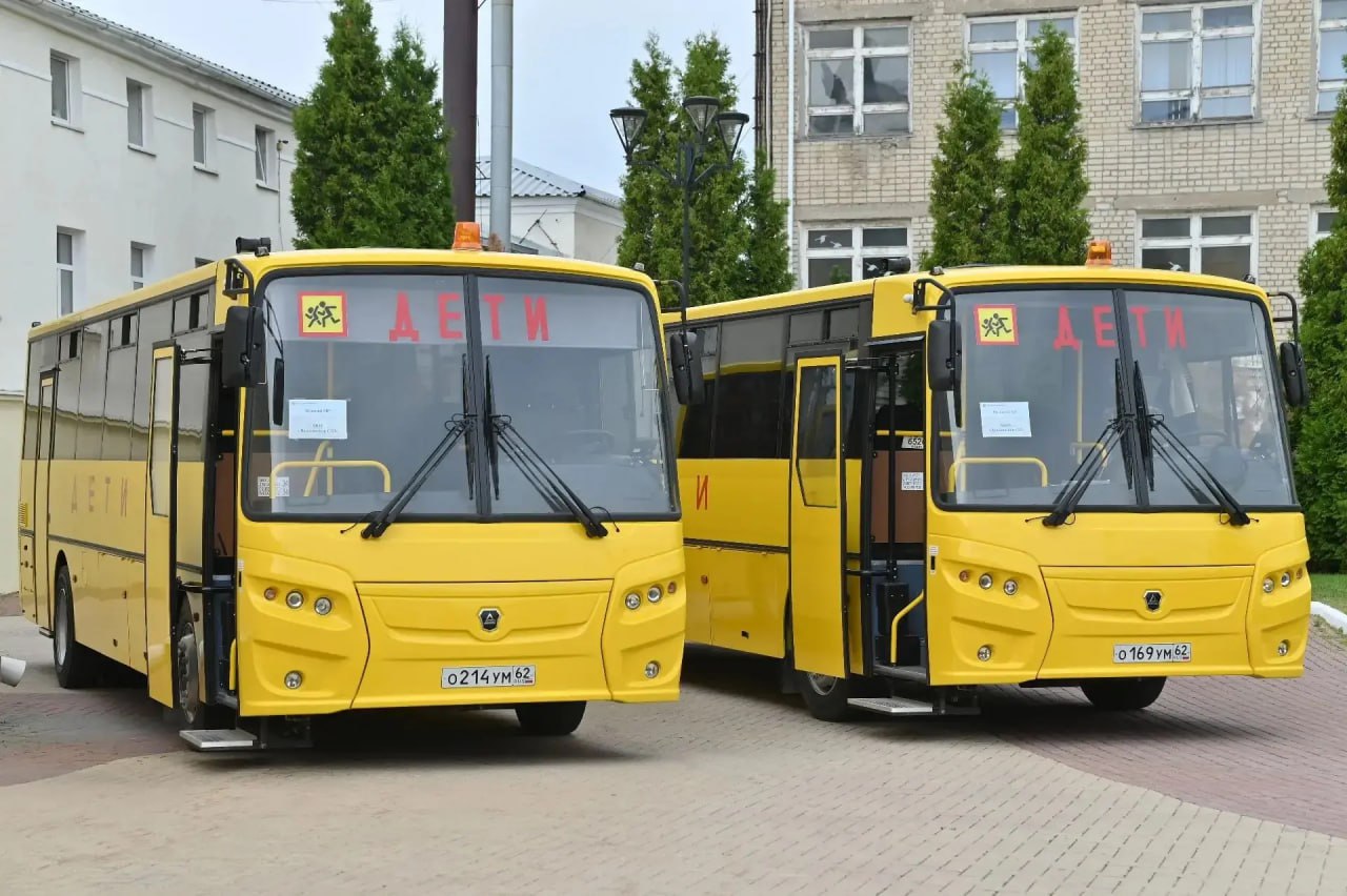 Школы Рязанской области получили новые автобусы