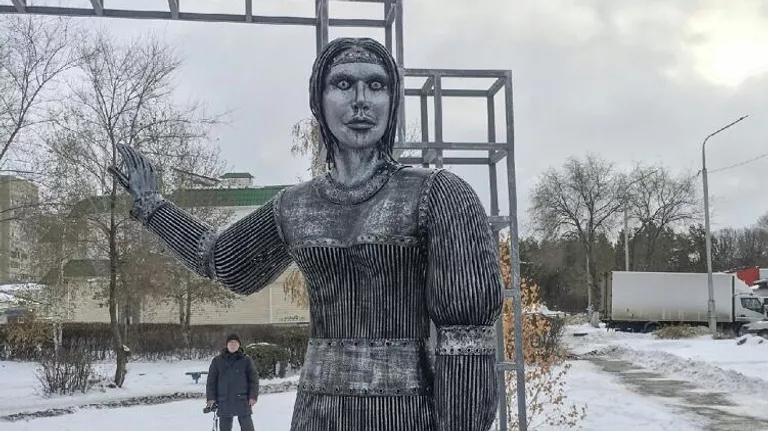 Рязанские власти не примут скульптуру на Севастопольской аллее