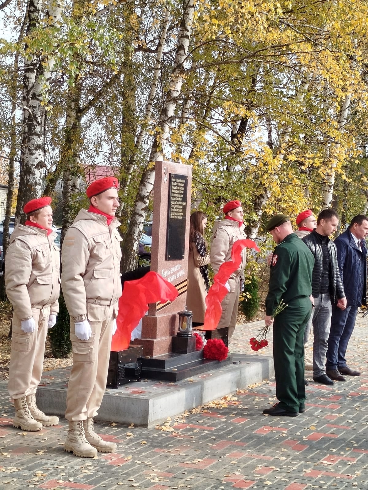 В Полянах открыли памятник бойцам СВО