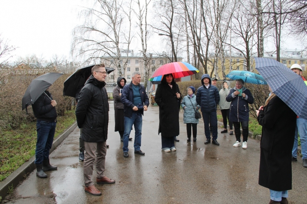 Депутаты гордумы проверили благоустройство в ЦПКиО